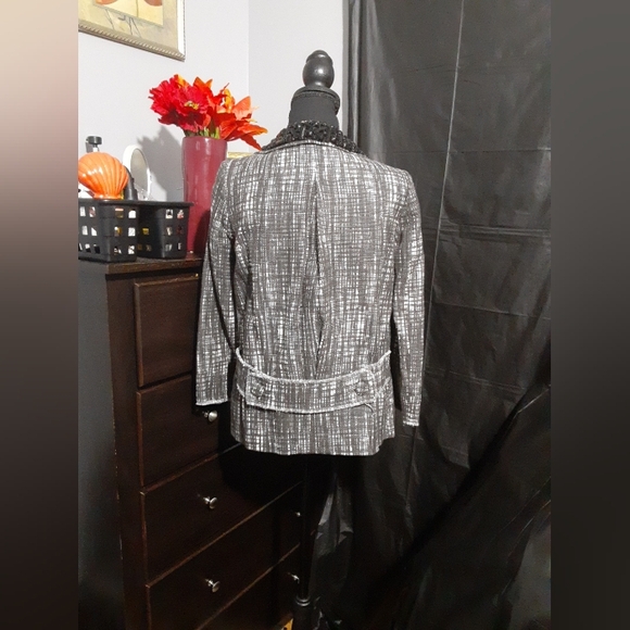- J Crew Beaded Collar Blazer Women's Size 0 - Picture 7 of 12